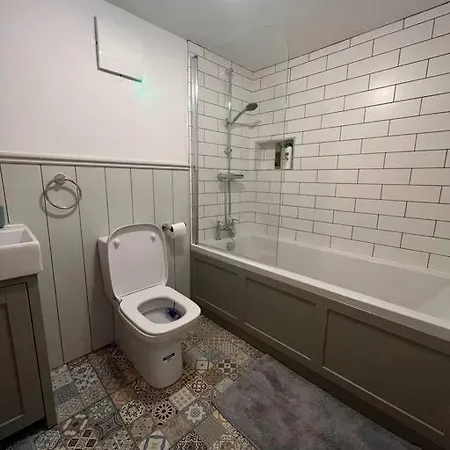 Wood House تيبيراري