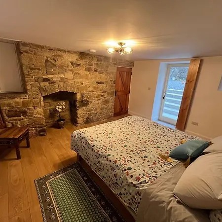 Wood House بيت للعطل