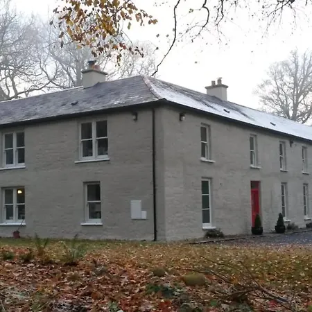 بيت للعطل Wood House