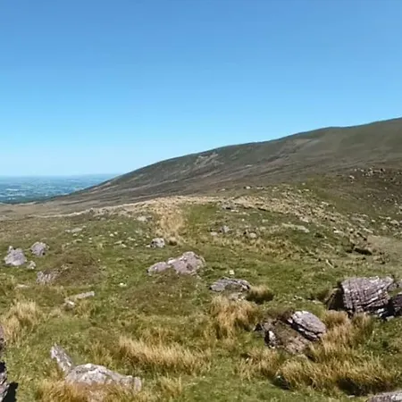 بيت للعطل Wood House تيبيراري