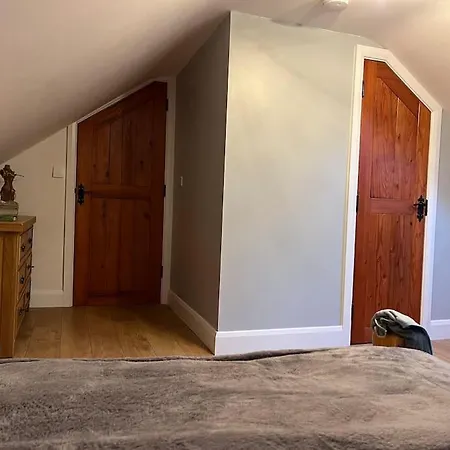 بيت للعطل Wood House