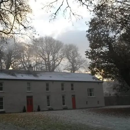 Wood House بيت للعطل